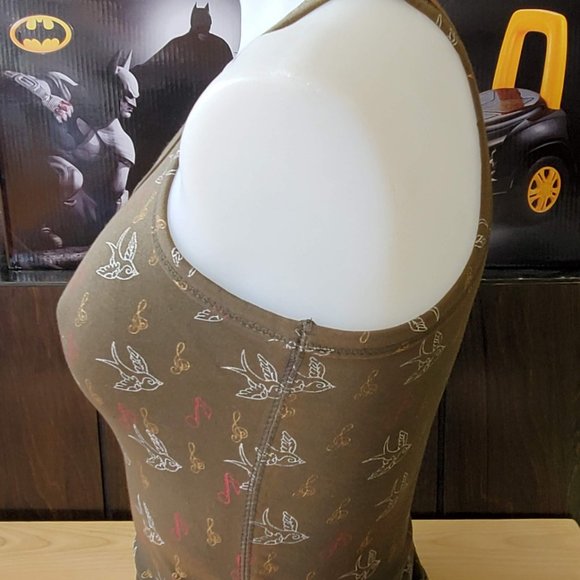 Singing Swallow Print Tank Top - Picture 4 of 5